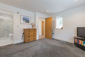 Higher Park Royd Drive